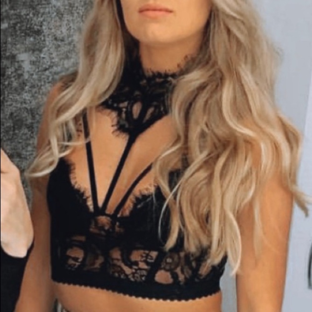 Windsor Black Lace Strappy Adjustable Bralette